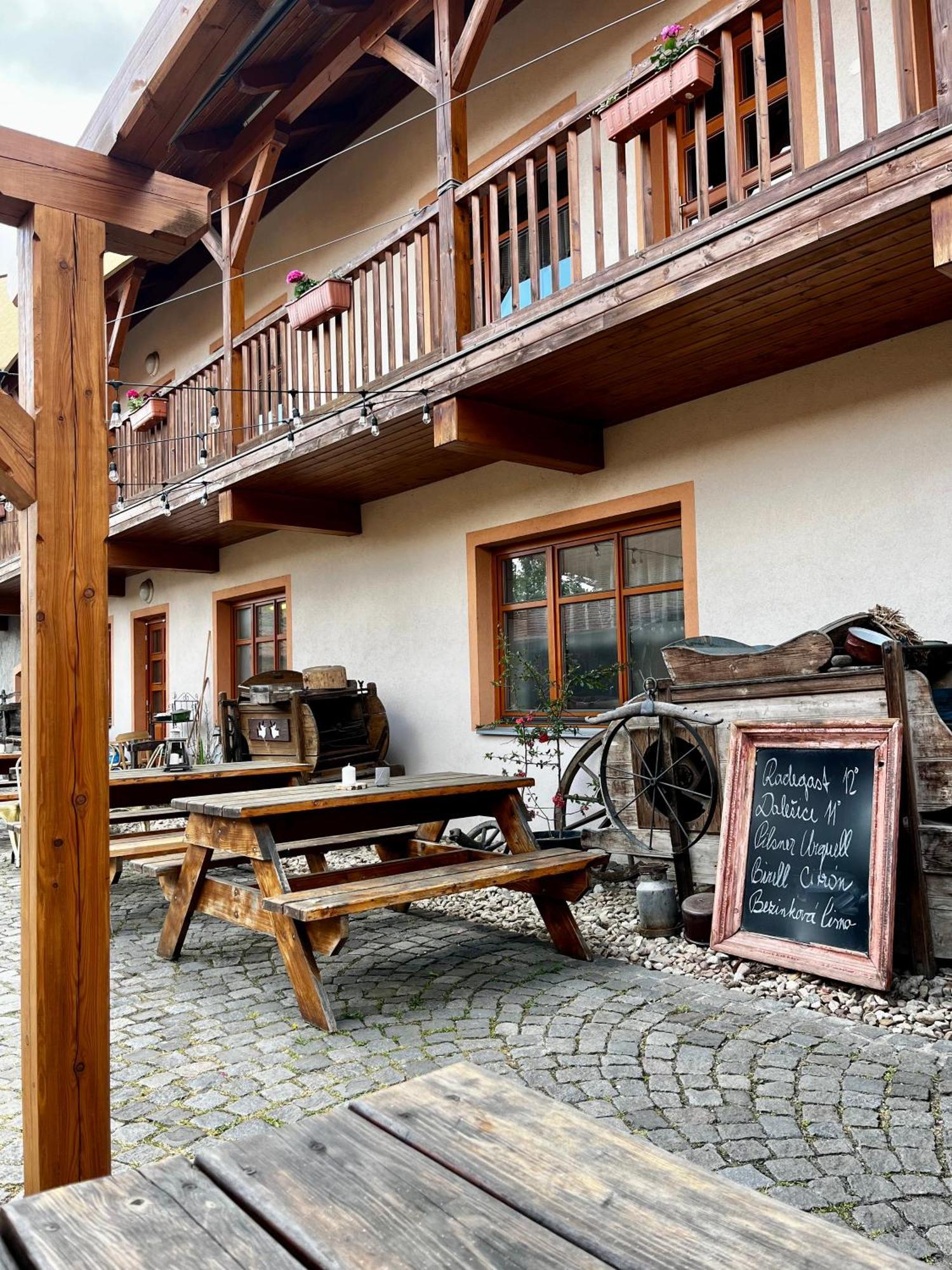 Mohelensky Dvur Apartment Mohelno Екстериор снимка